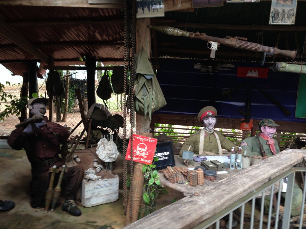 カンボジア シェムリアップの地雷博物館とキリングフィールド訪問記録 ある通訳案内士の旅路